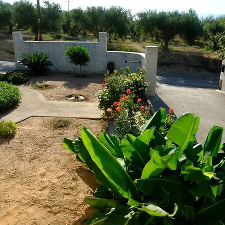 George Agioi Apostoli (Crete)